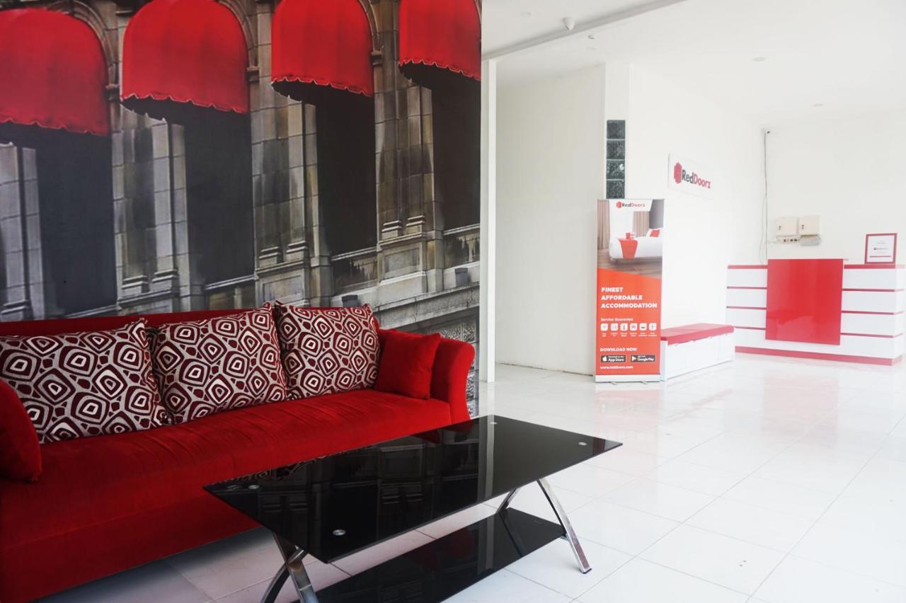 Hotel Reddoorz @ Jalan Tanjung Blitar Zewnętrze zdjęcie