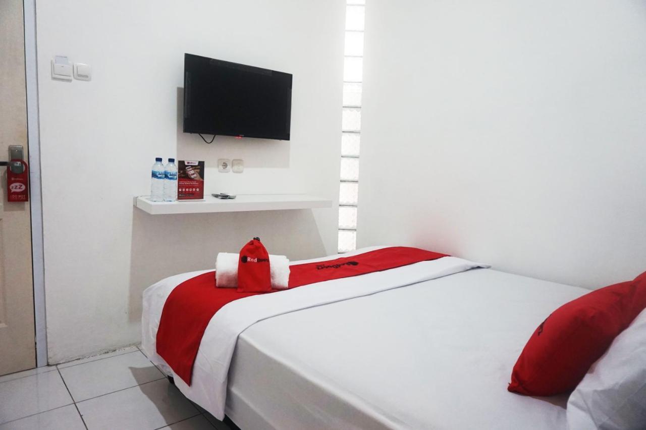Hotel Reddoorz @ Jalan Tanjung Blitar Zewnętrze zdjęcie